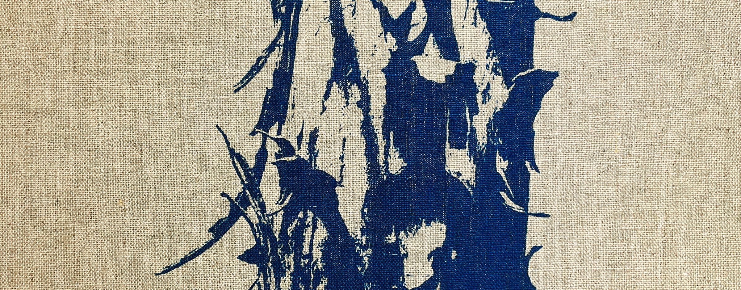 Detalle de una cianotipia sobre lino de Sara Tana